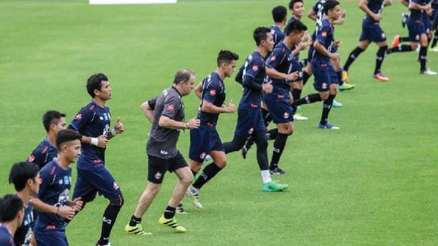 ทีมชาติไทย ประเดิมลงฝึกซ้อมครั้งแรก ก่อนบุกไปเยือน อุซเบกิสถาน